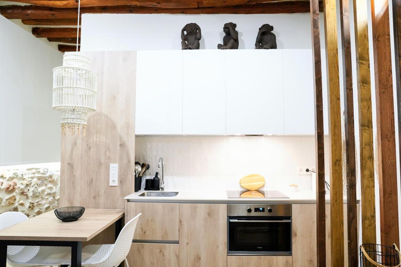 Apartaments La Rambla - La Pelu - 2 Persones Корнуделья Экстерьер фото