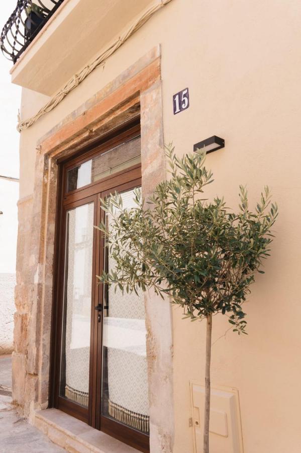 Apartaments La Rambla - La Pelu - 2 Persones Корнуделья Экстерьер фото