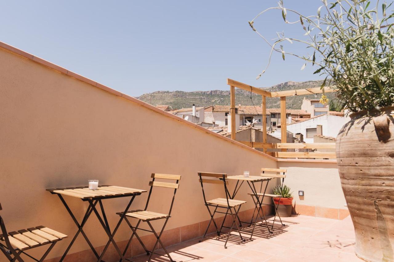 Apartaments La Rambla - La Pelu - 2 Persones Корнуделья Экстерьер фото